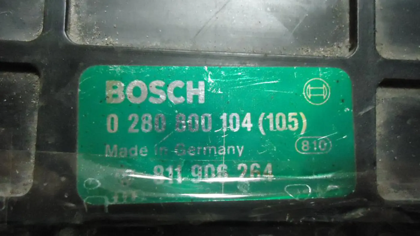 Блок управления двигателем к Audi 80 1989