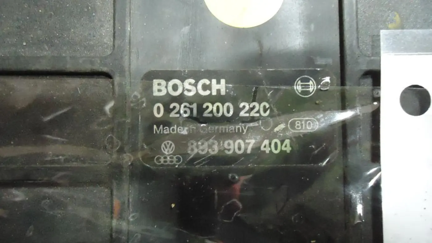 Блок управления двигателем к Audi 80 1989