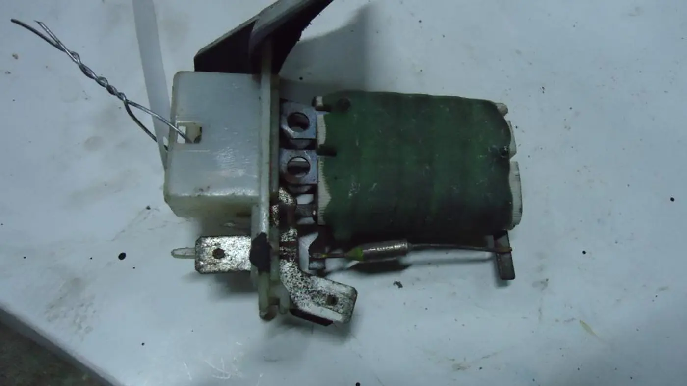 Сопротивление печки к Opel Astra 1993