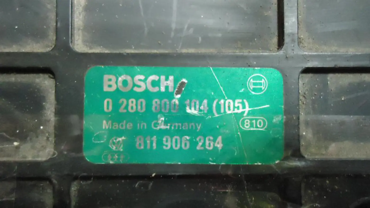 Блок управления двигателем к Audi 80 1988