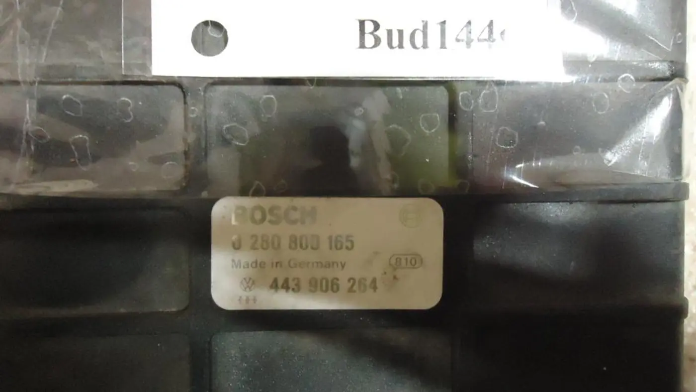 Блок управления двигателем к Audi 100 1991