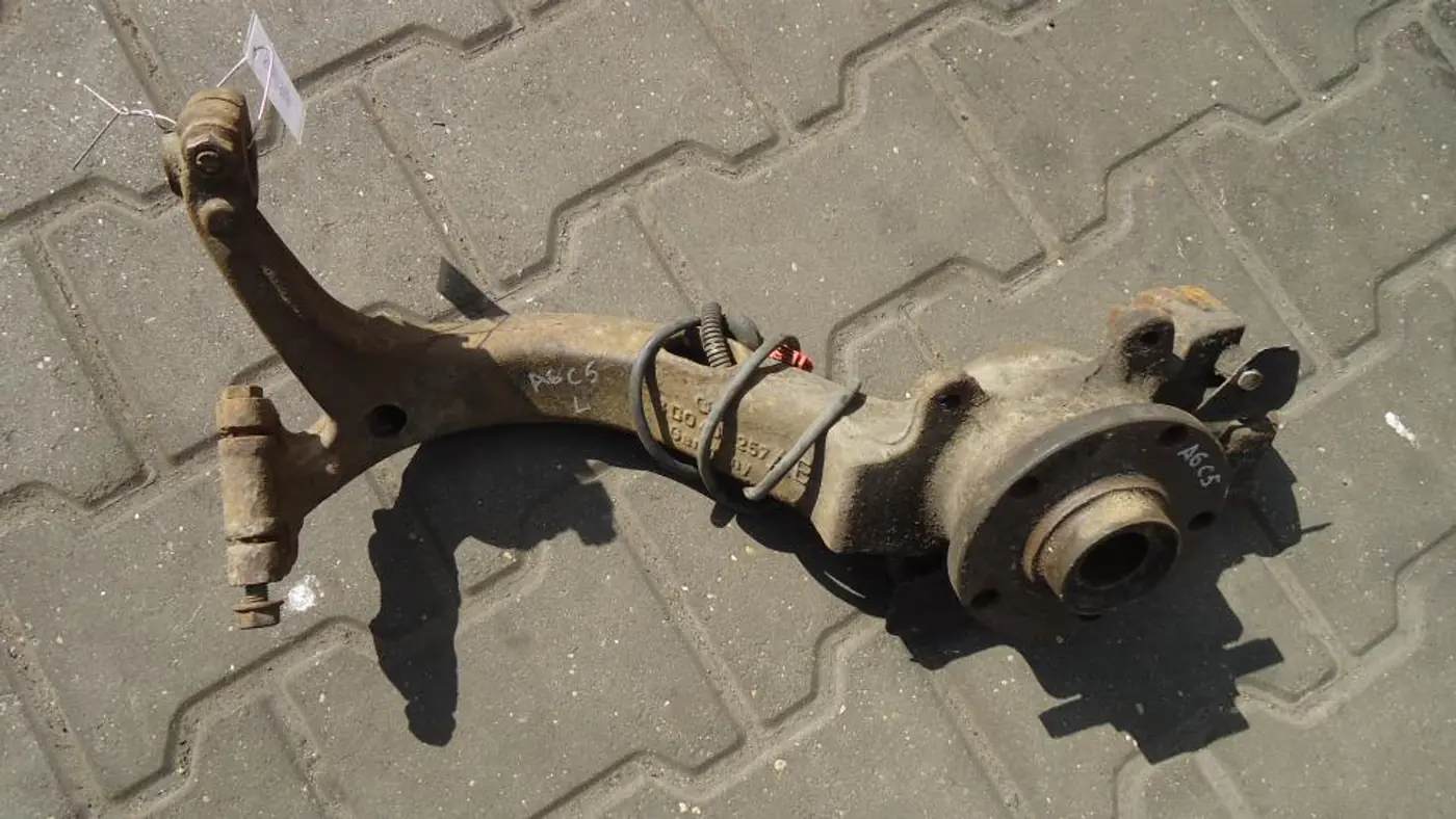 Ступица передняя левая к Audi A4 2000