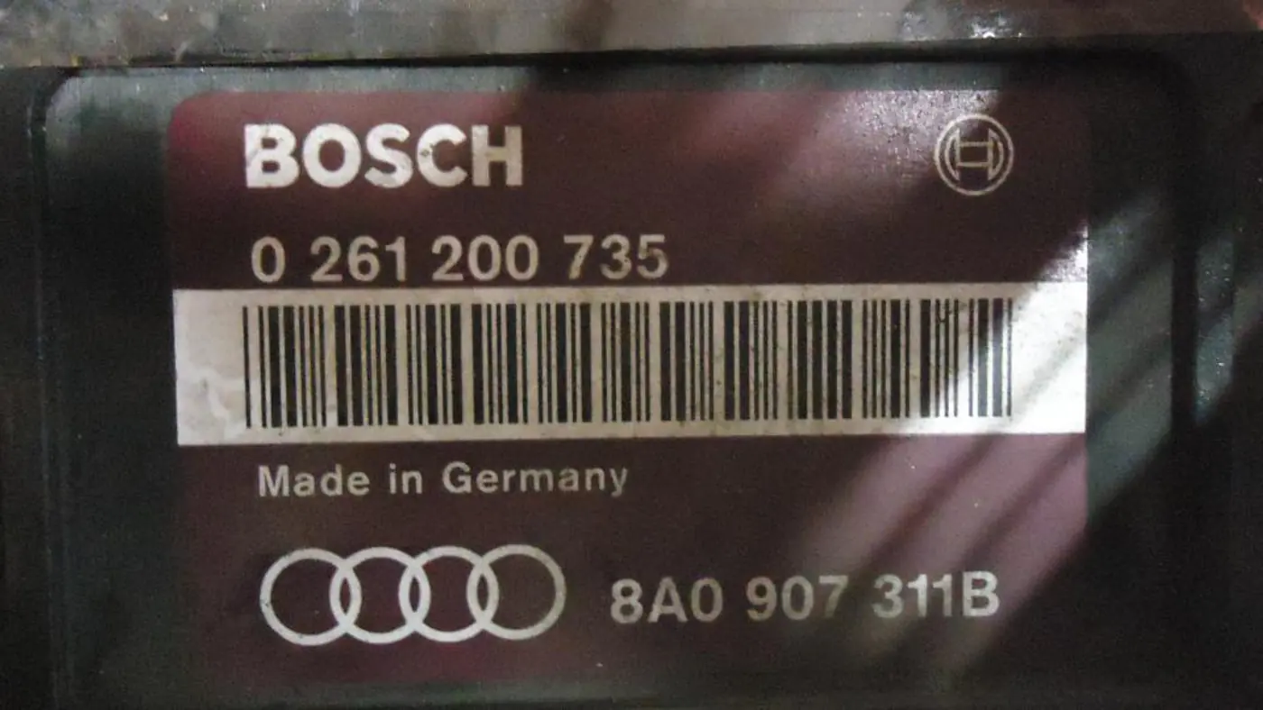 Блок управления двигателем к Audi 80 1992