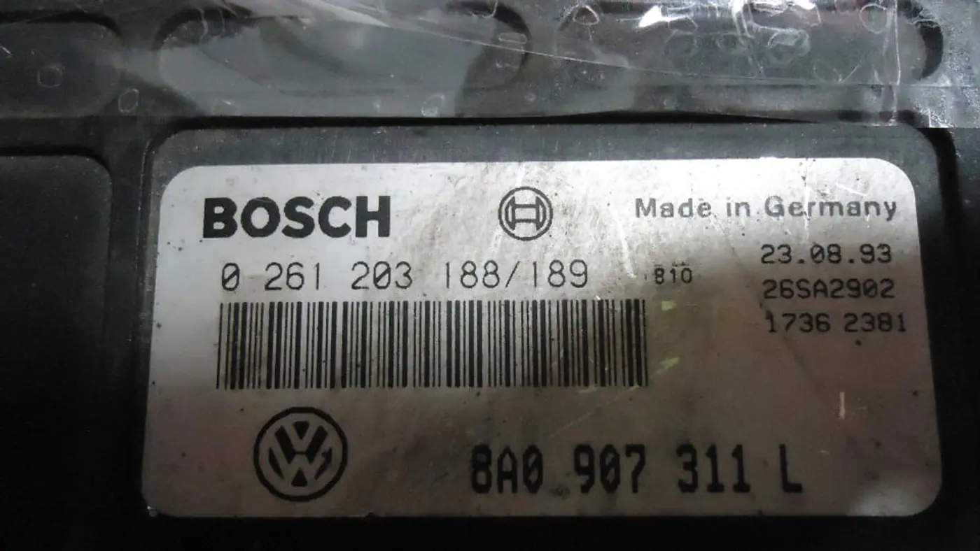 Блок управления двигателем к Volkswagen Passat 1993