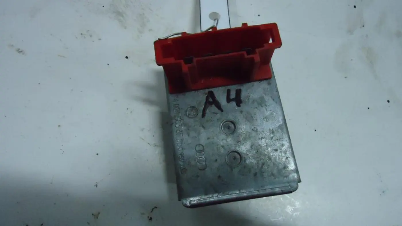 Сопротивление печки к Audi A4 1998