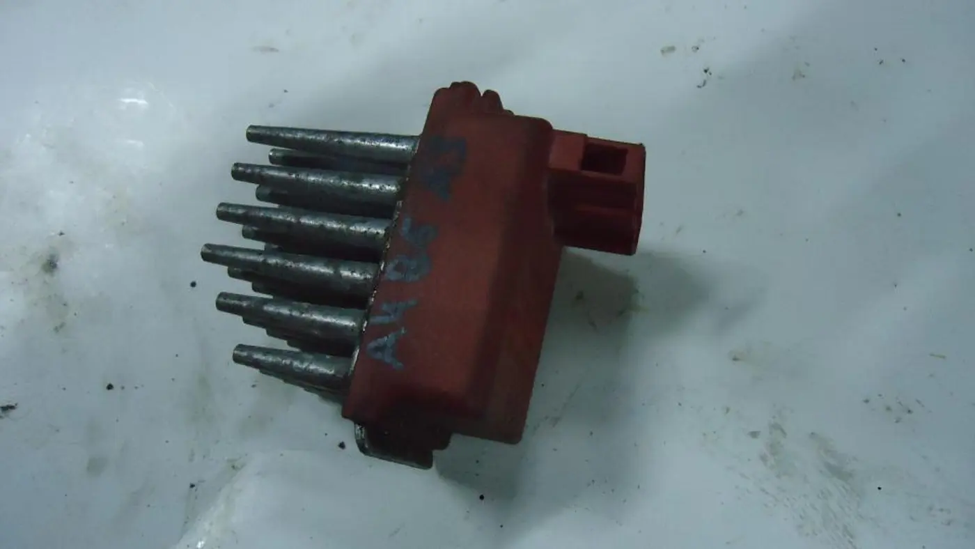 Сопротивление печки к Audi A4 1996