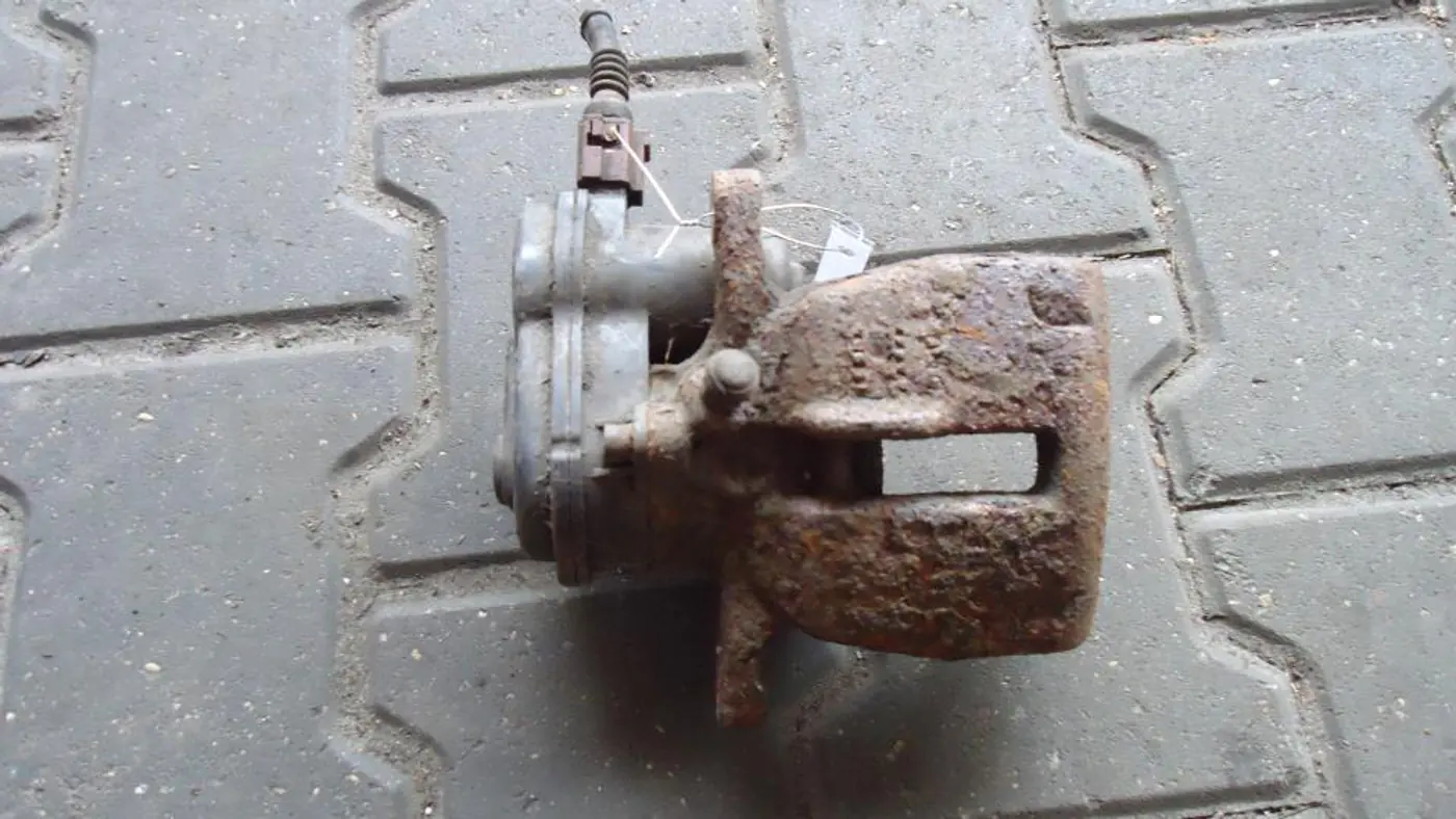 Суппорт задний левый к Audi A4 2008