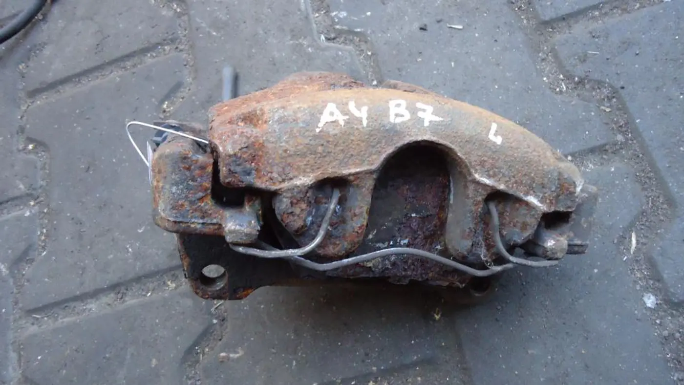Суппорт передний левый к Audi A4 2003