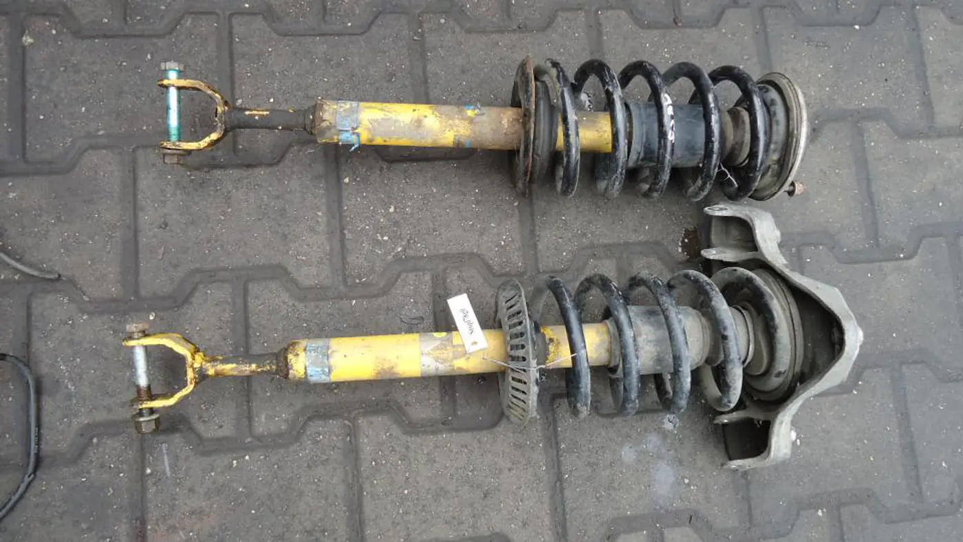Стойка передняя левая к Audi A4 1998