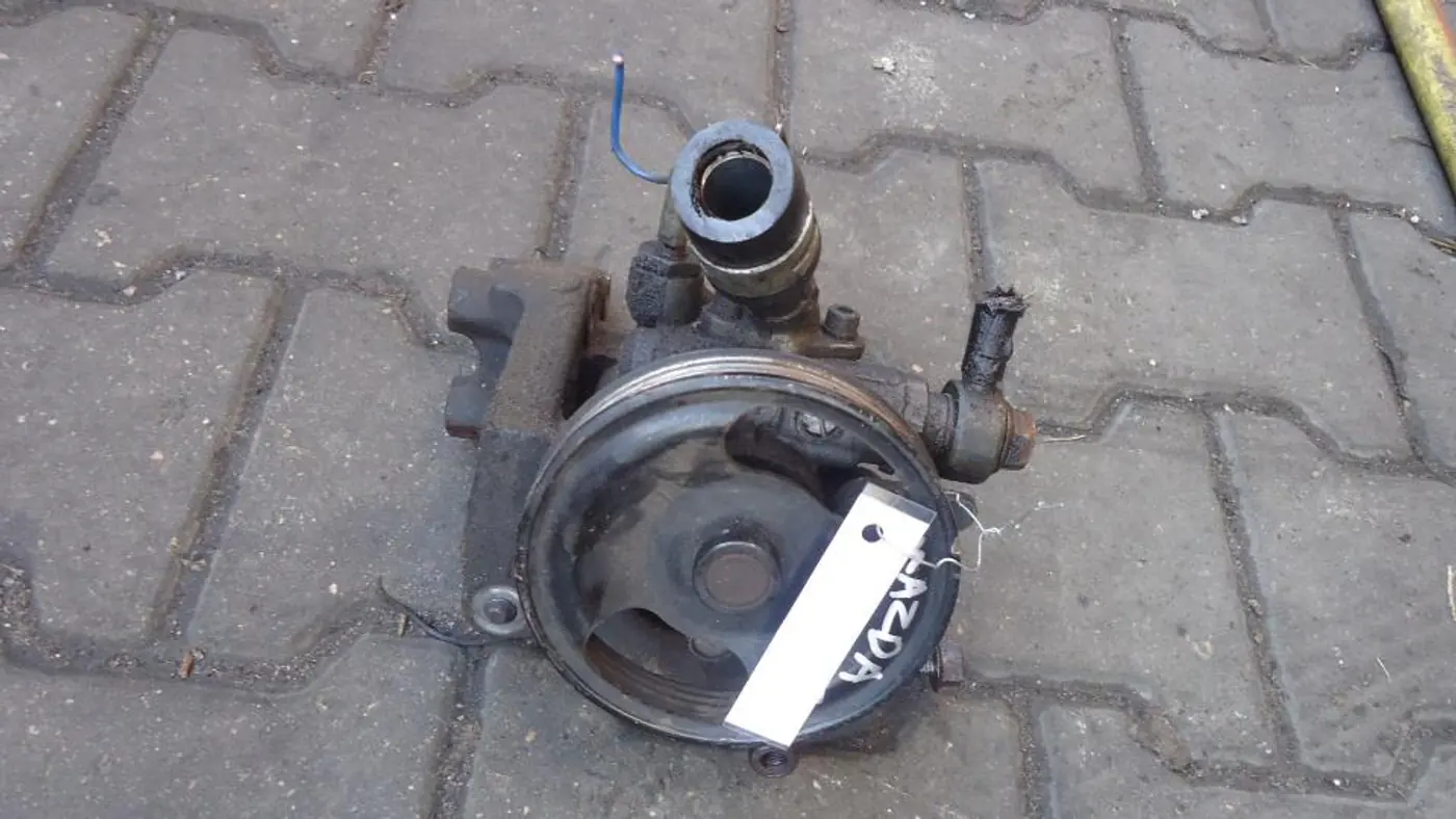 Насос гидроусилителя руля к Mazda 323 1995