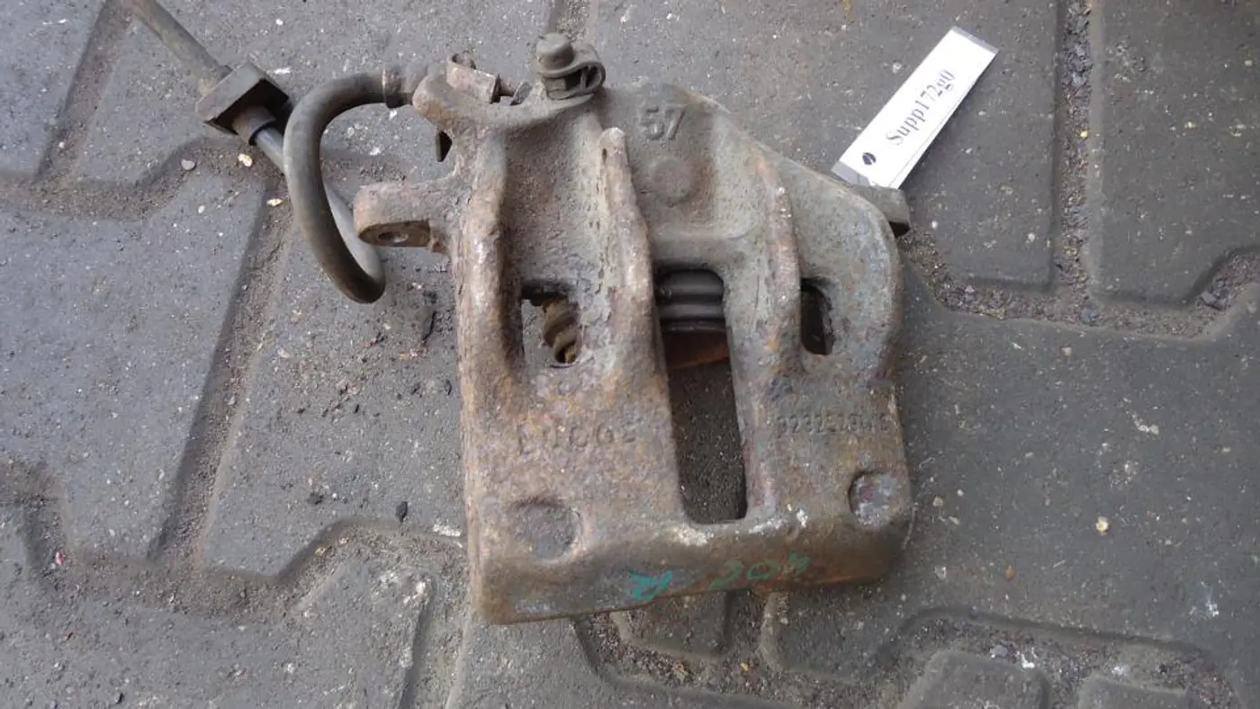 Суппорт передний правый к Peugeot 406 1997