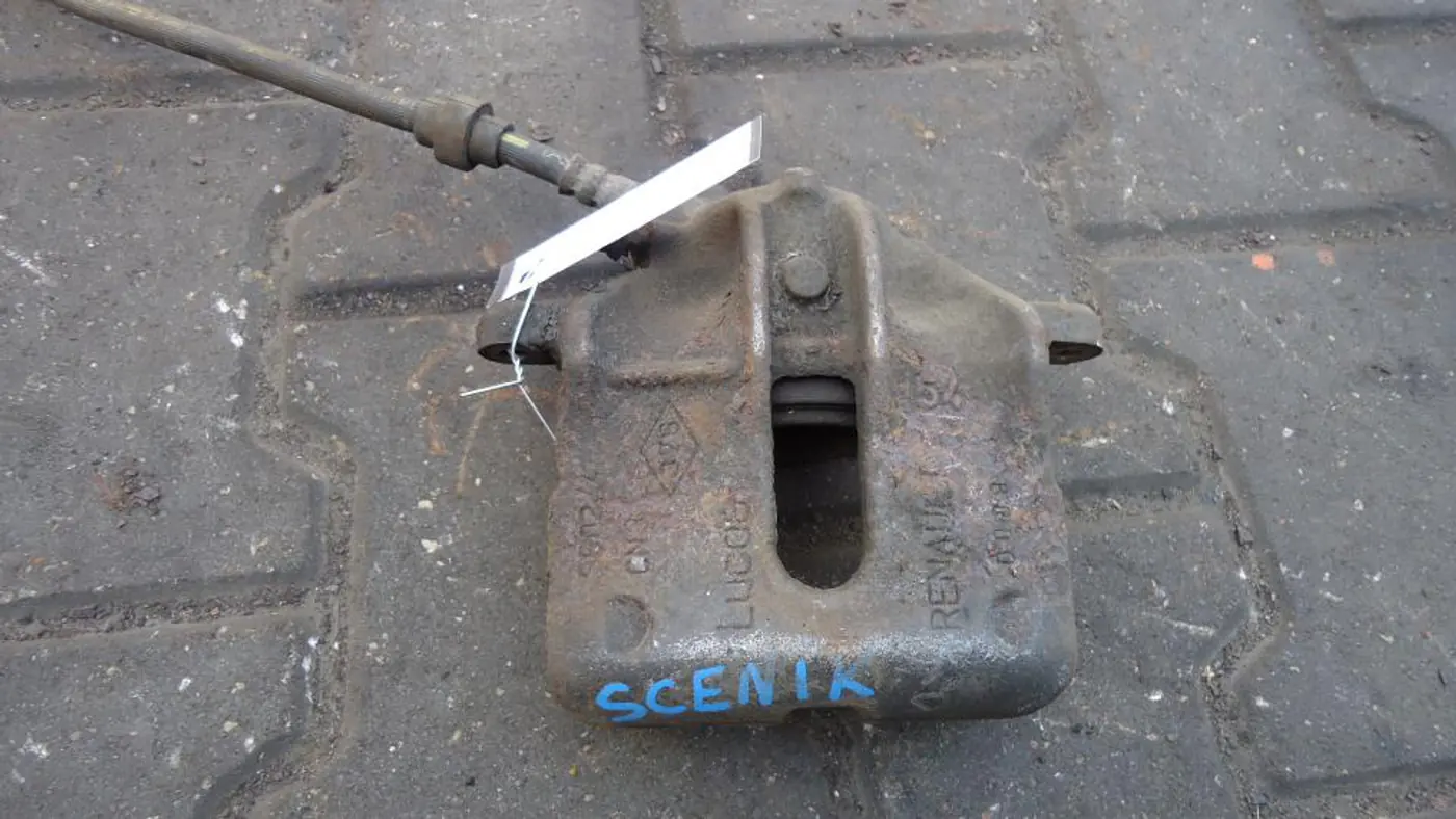 Суппорт передний правый к Renault Scenic 1997