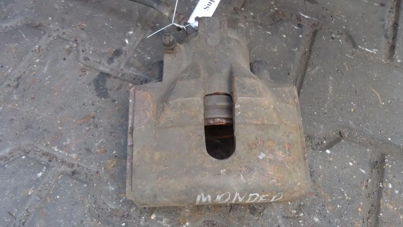 Суппорт передний правый к Ford Mondeo 1994