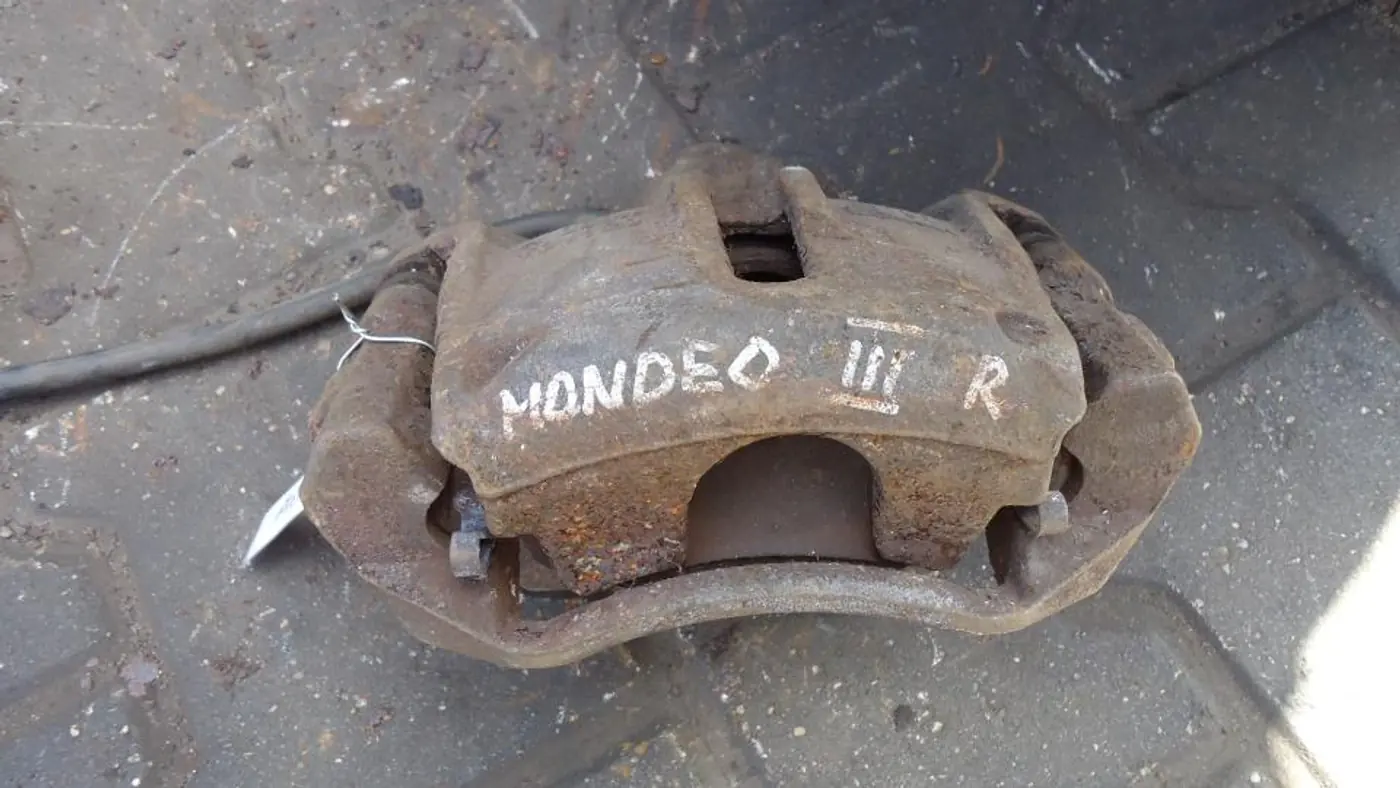Суппорт передний правый к Ford Mondeo 2003