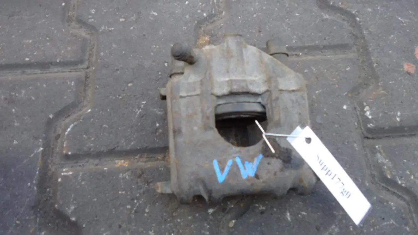 Суппорт передний правый к Volkswagen Golf 1993