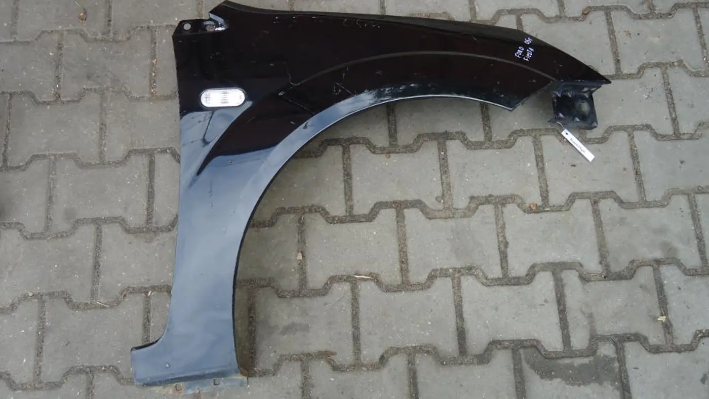 Крыло переднее правое к Ford Fiesta 2005