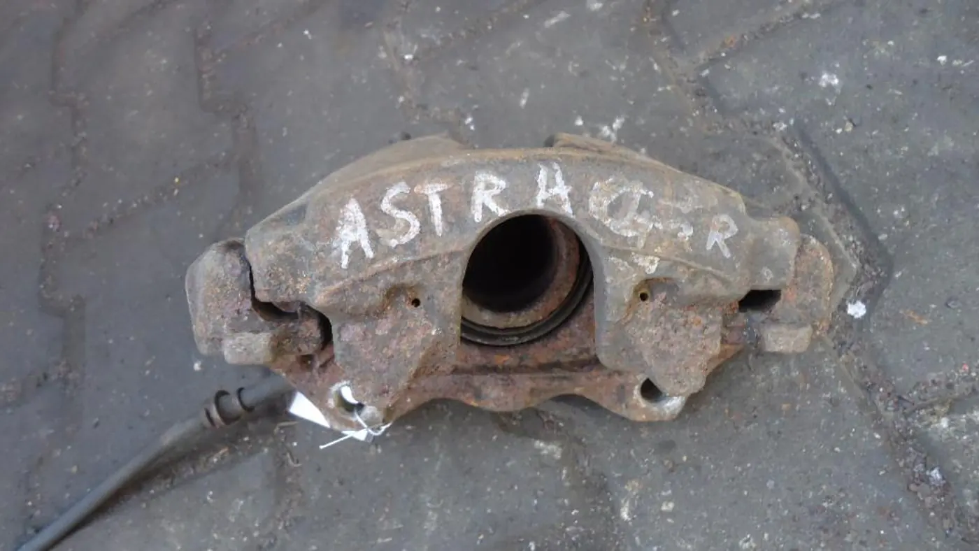 Суппорт передний правый к Opel Astra 2000