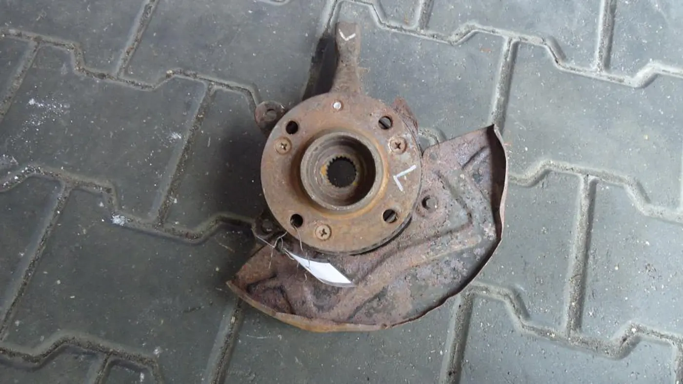 Ступица передняя левая к SEAT Cordoba 1995