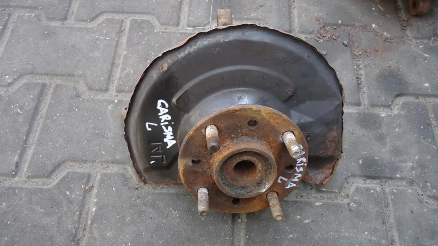 Ступица передняя левая к Mitsubishi Carisma 1997