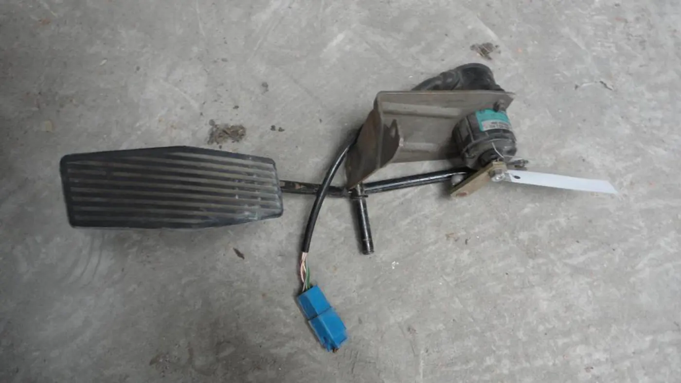 Педаль газа к Opel Vectra 1998