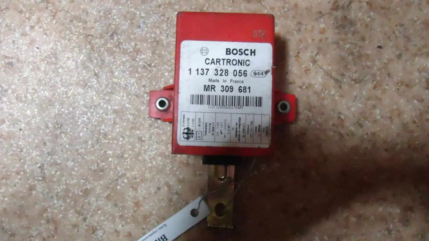 Блок управления (другие) к Mitsubishi Carisma 1998