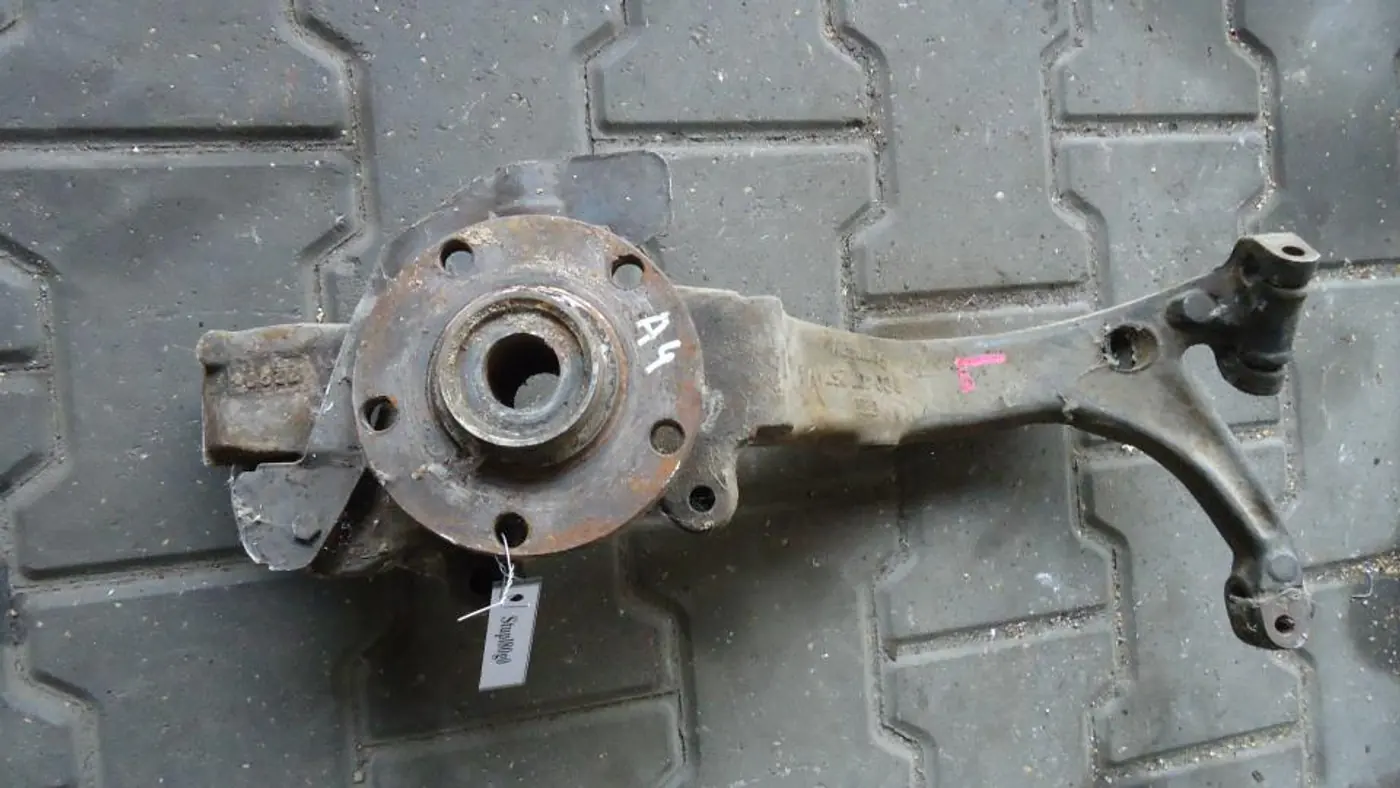 Ступица передняя левая к Audi A4 1998