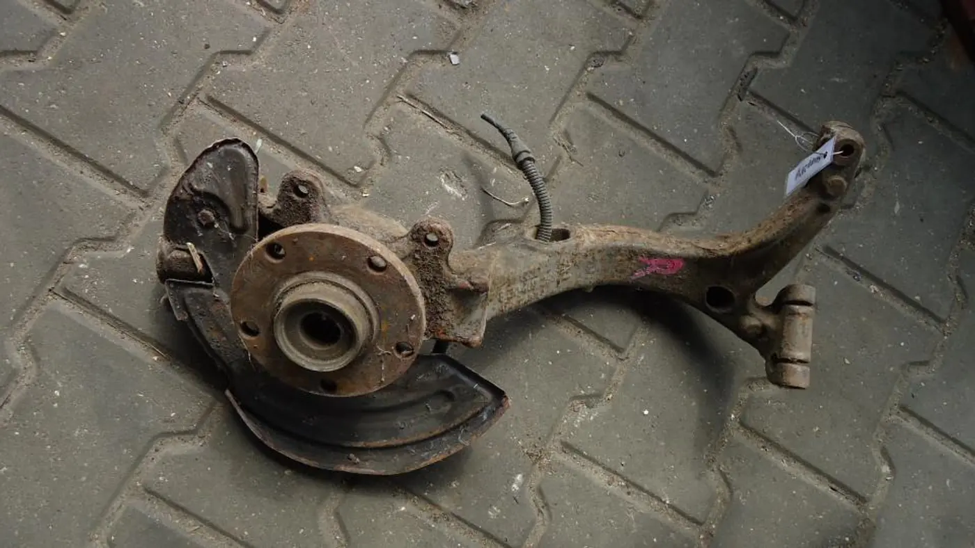 Ступица передняя правая к Audi A4 1997