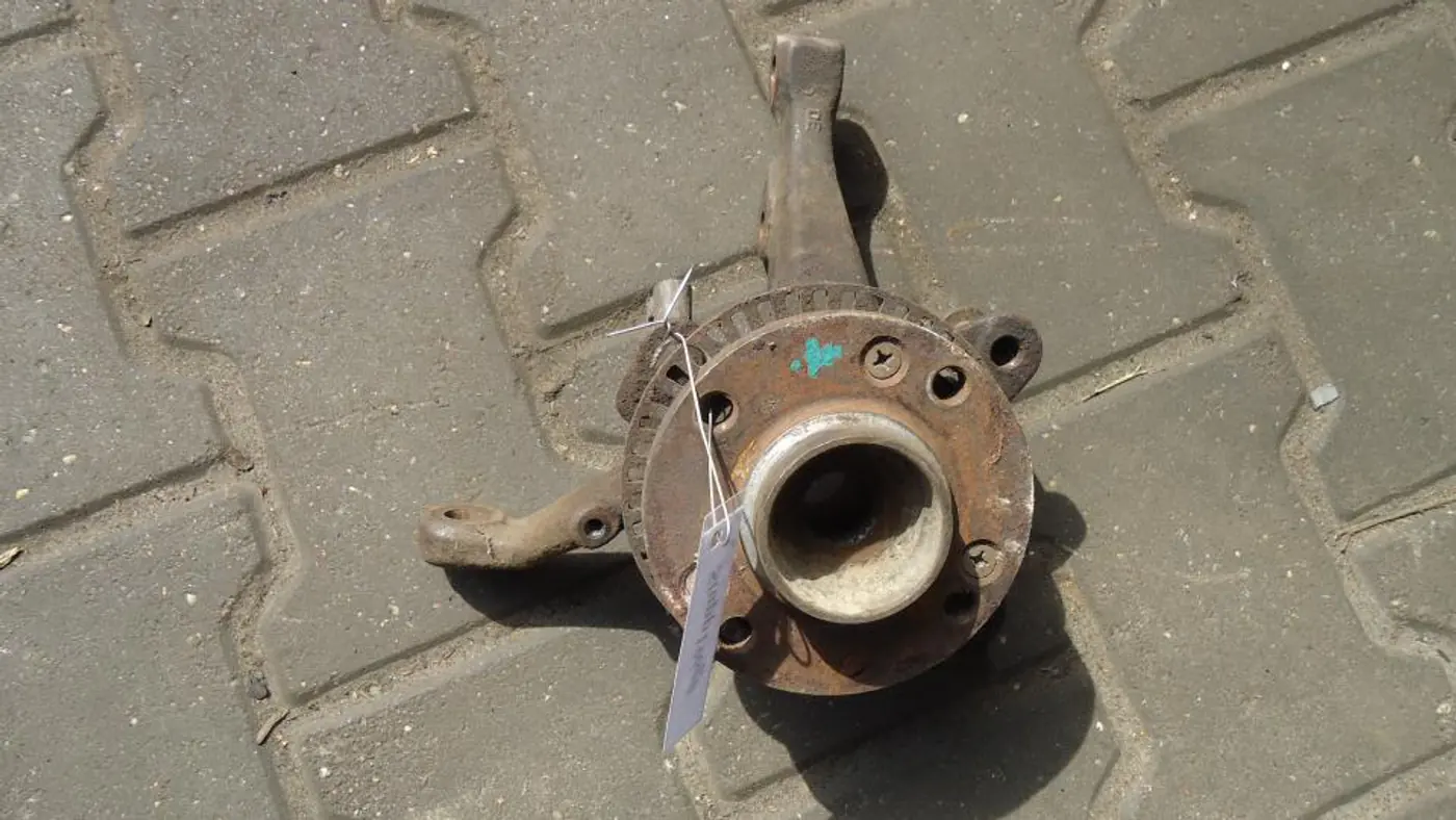 Ступица передняя правая к SEAT Cordoba 1996