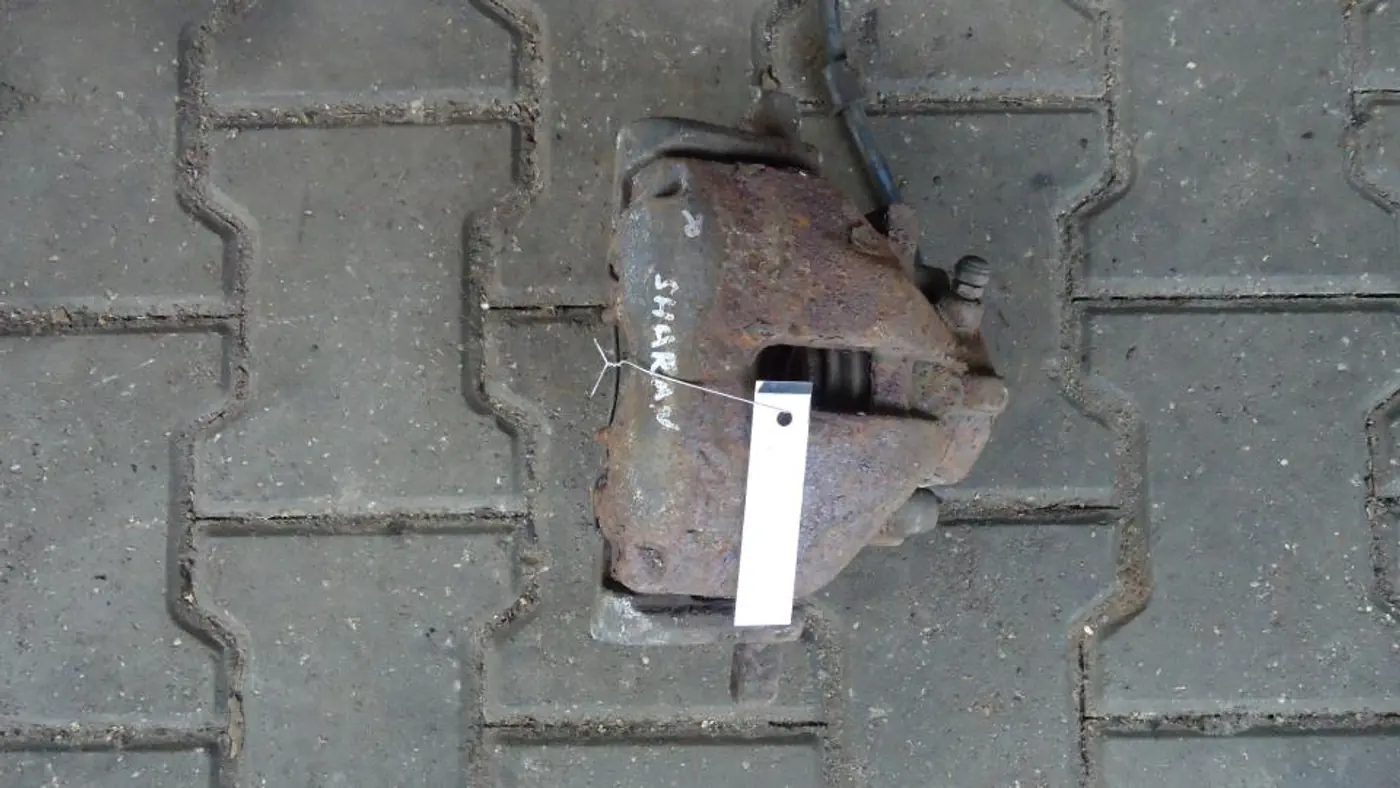 Суппорт передний правый к Ford Galaxy 1998