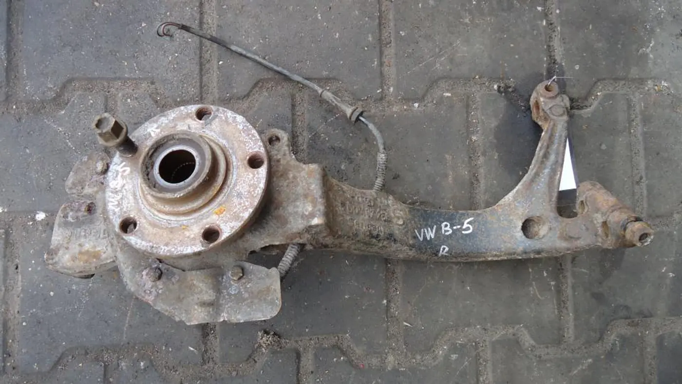 Ступица передняя правая к Audi A4 1999