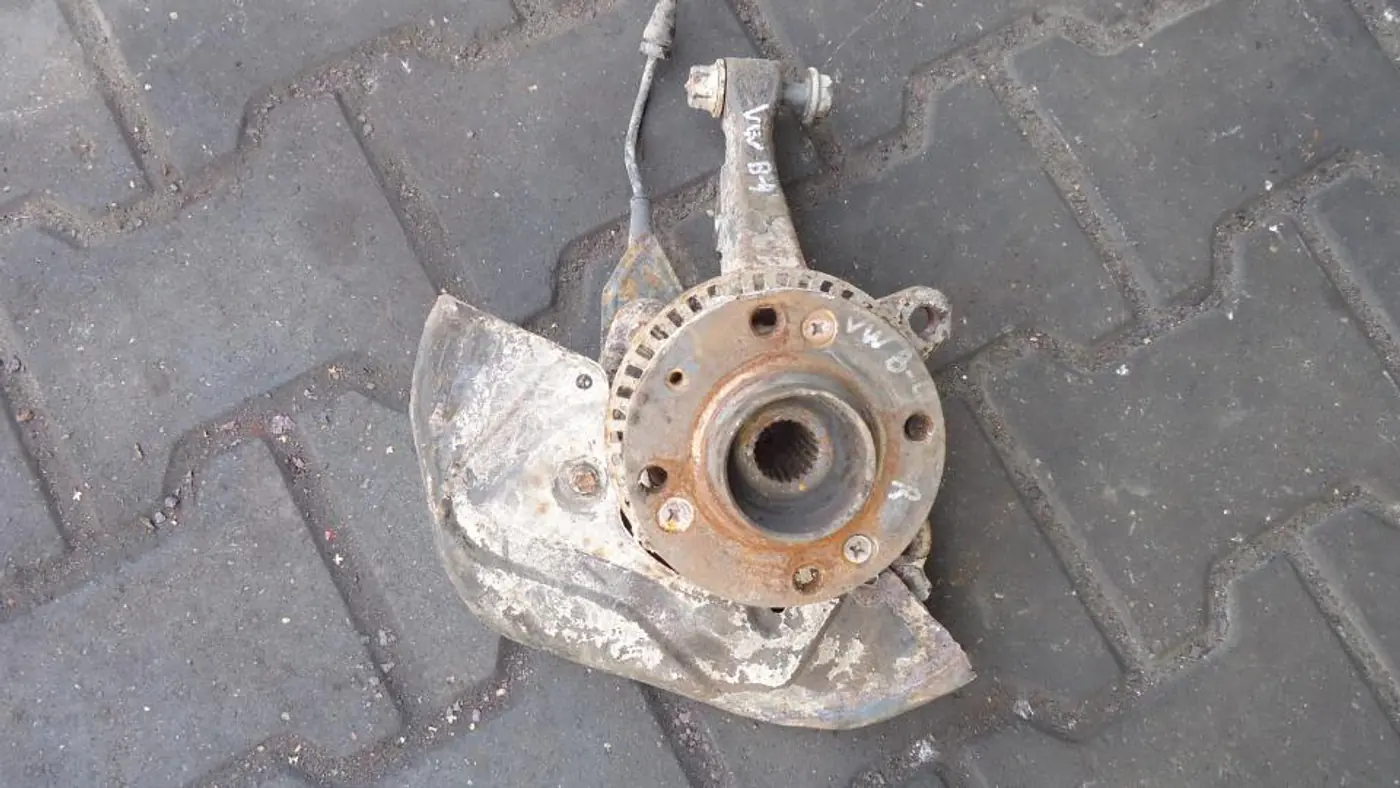 Ступица передняя правая к SEAT Toledo 1995