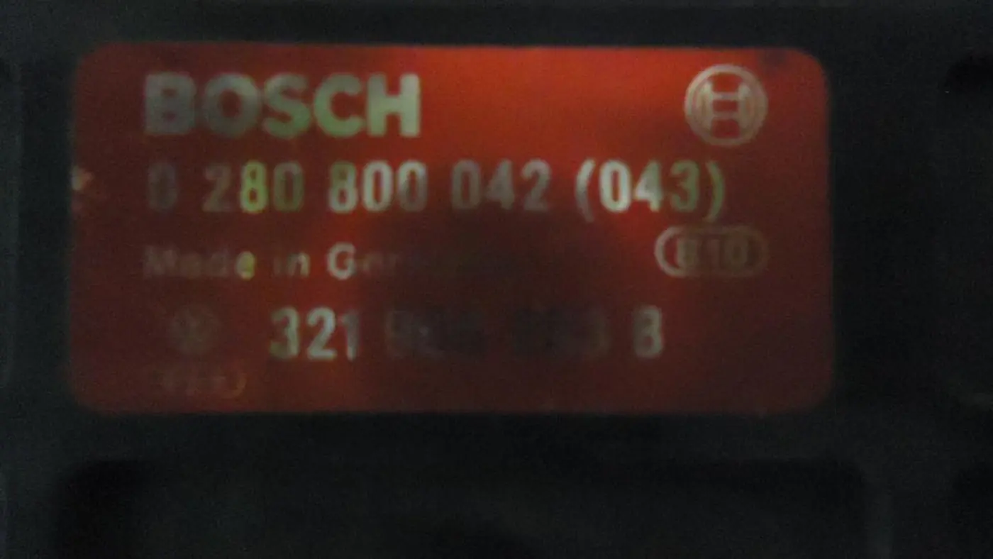 Блок управления двигателем к Audi 100 1990