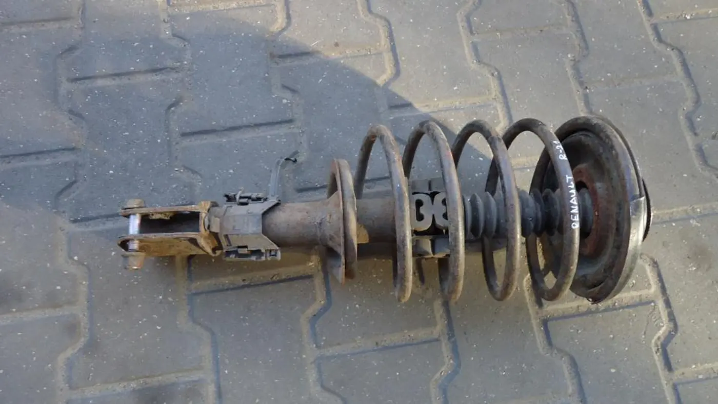 Стойка передняя правая к Renault 21 1992