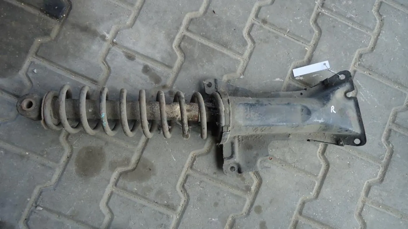 Стойка задняя к Audi 80 1993