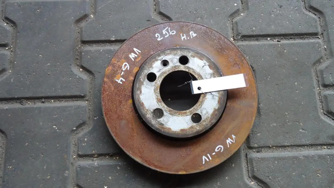Диск тормозной передний к Volkswagen Golf 2000