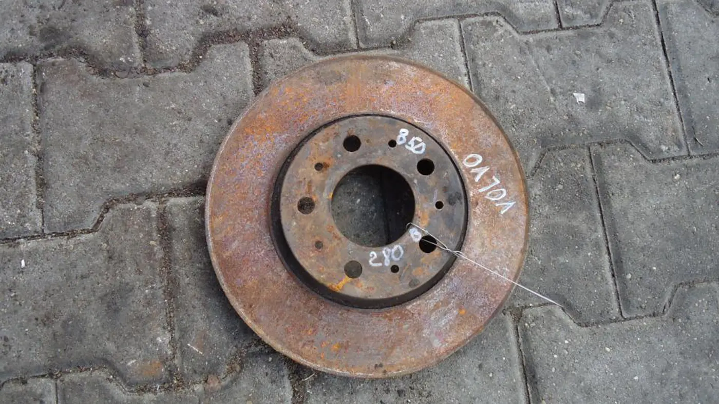 Диск тормозной передний к Volvo 850 1994