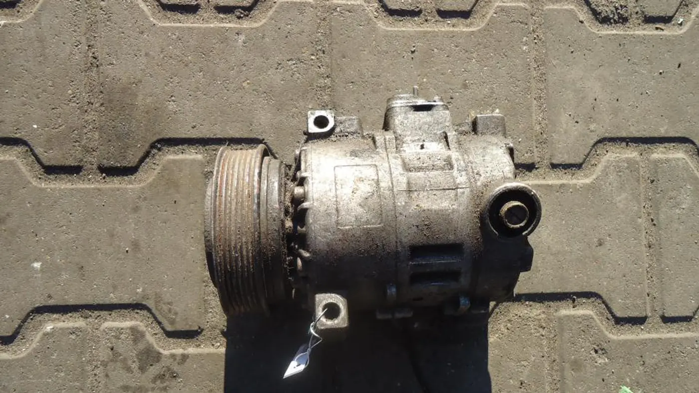 Компрессор кондиционера к Audi A6 1998