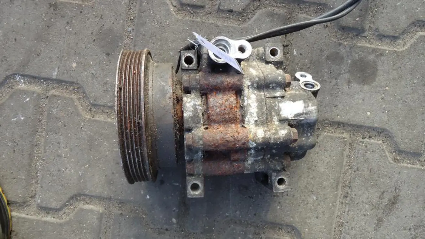 Компрессор кондиционера к Mazda 626 1996