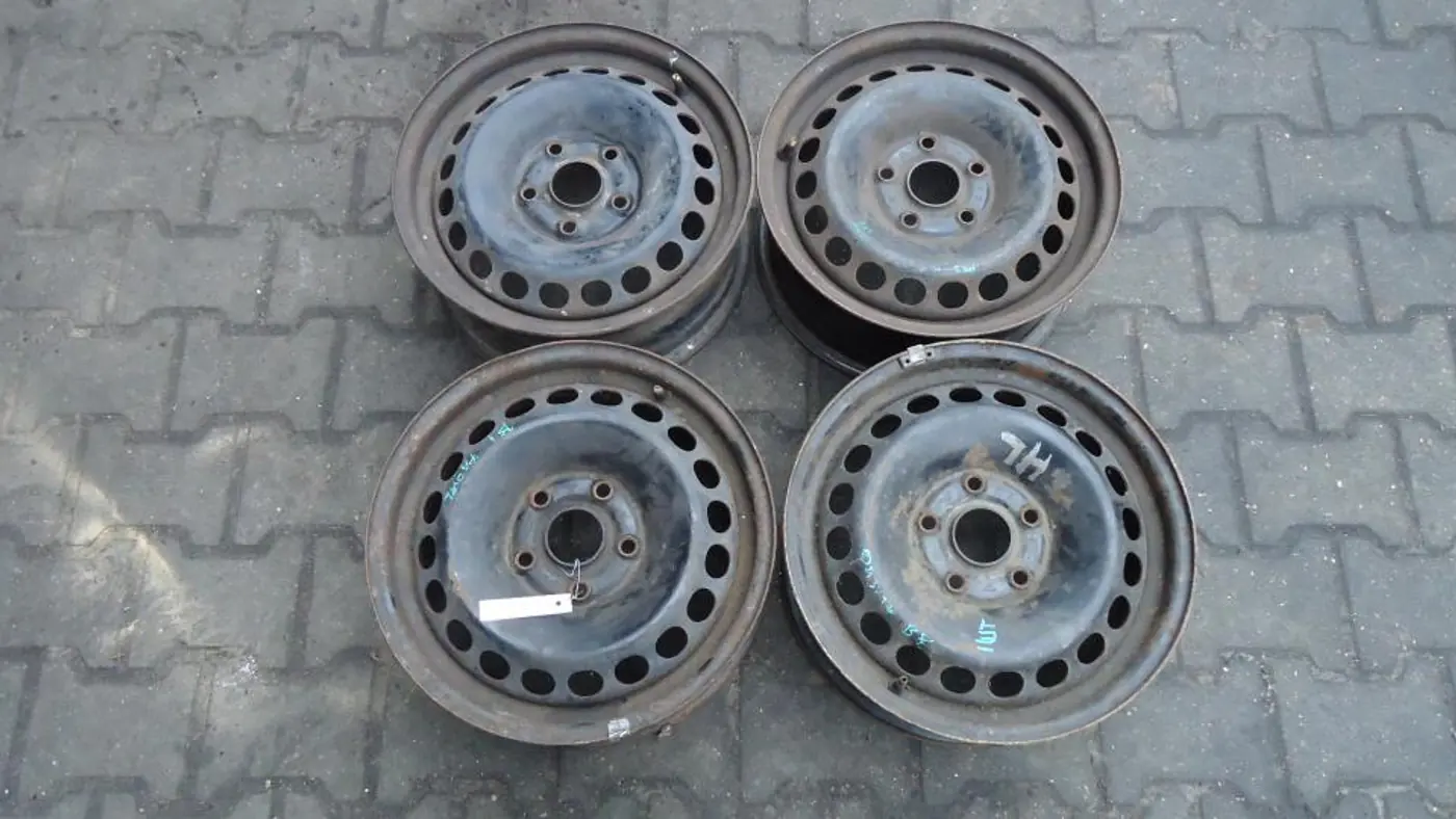 Диск штампованный к Audi A4 1997