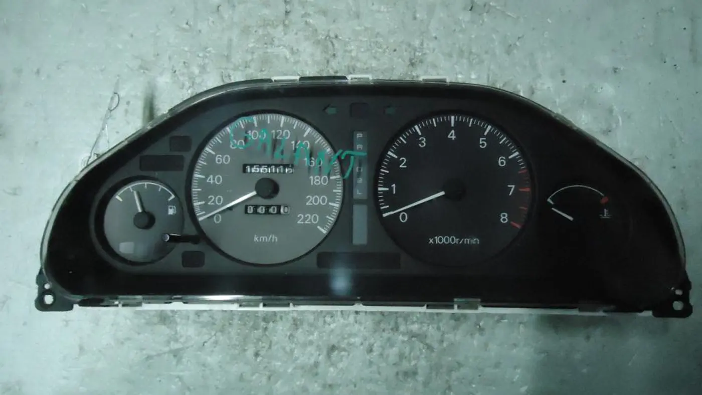 Щиток приборов (приборная панель) к Mitsubishi Galant 1996