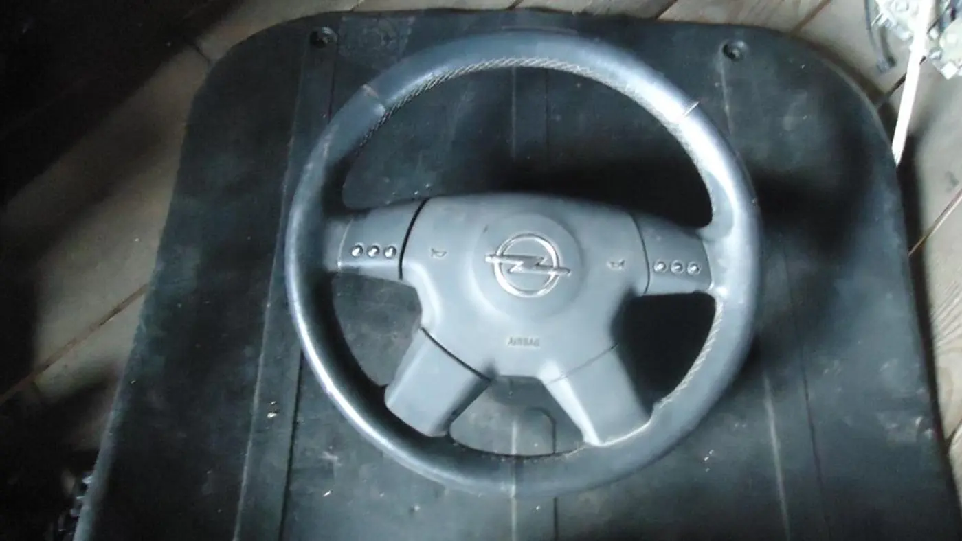 Руль к Opel Signum 2004