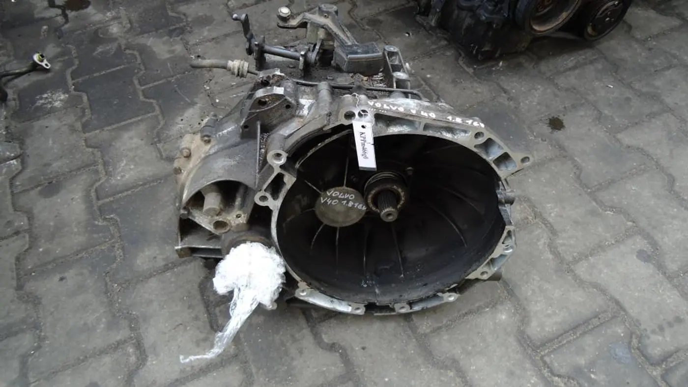 КПП механическая (МКПП) к Volvo C30 2008