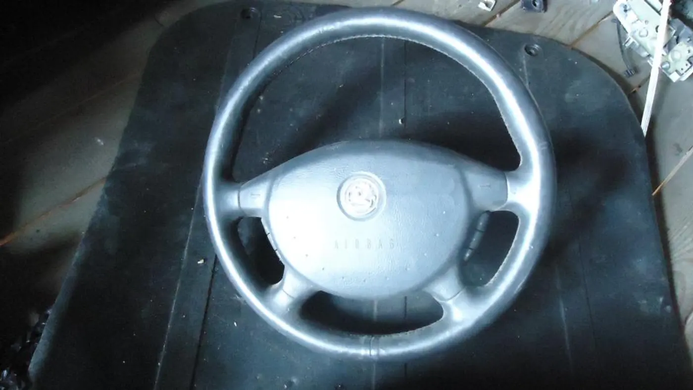 Руль к Opel Omega 2001
