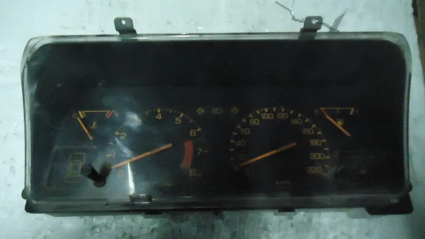 Щиток приборов (приборная панель) к Honda Prelude 1986