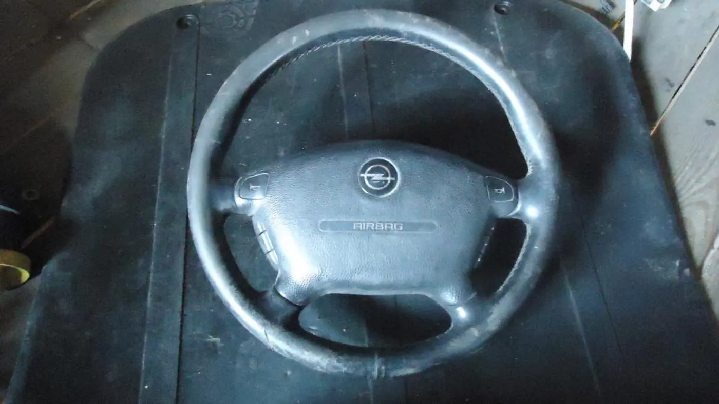 Руль к Opel Omega 1998