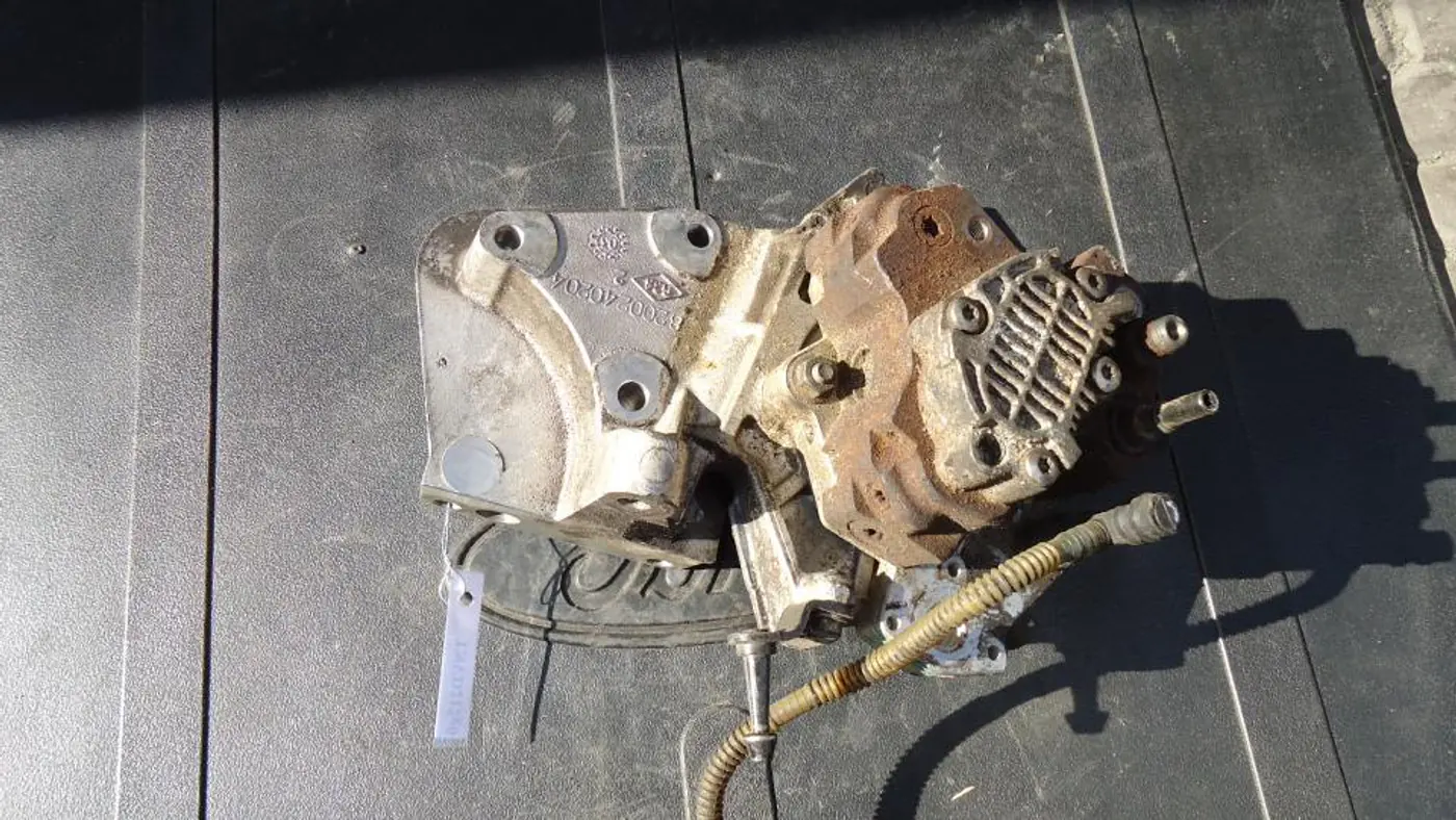 ТНВД к Mitsubishi Carisma 2001
