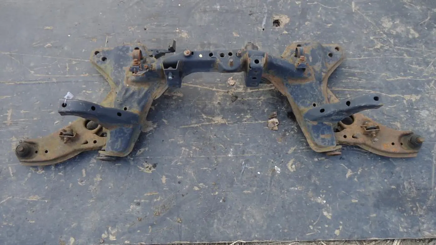 Балка подвески передняя (подрамник) к Mazda 626 1995