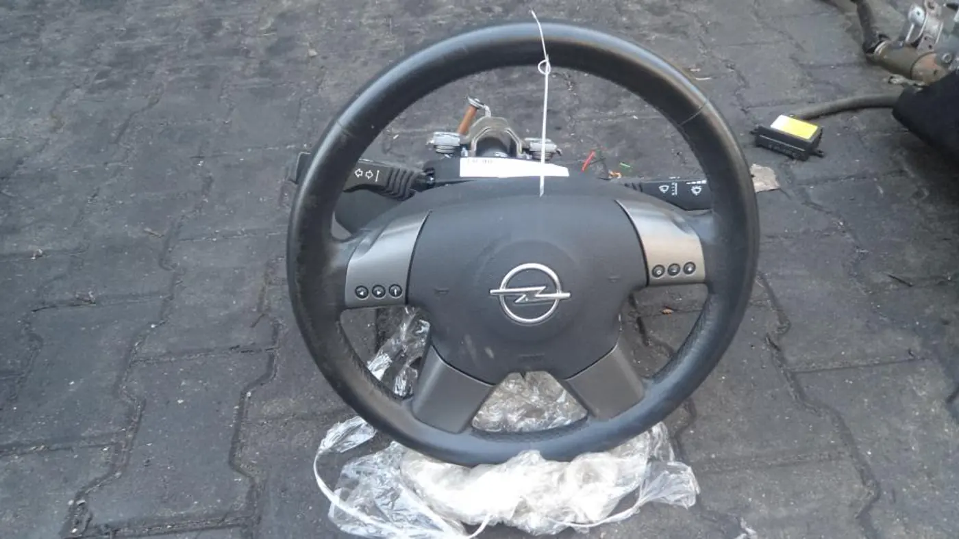 Руль к Opel Vectra 2003