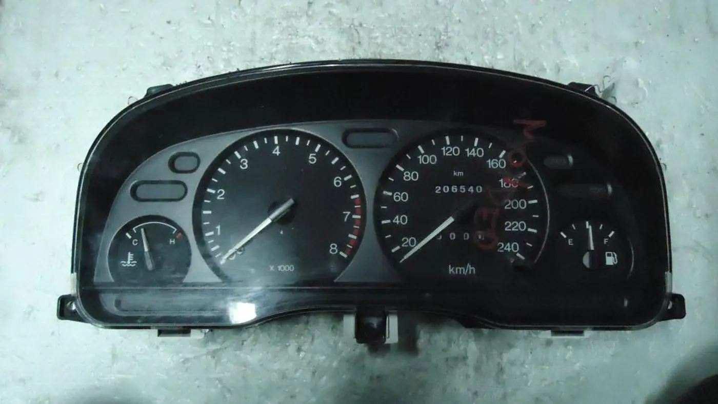 Щиток приборов (приборная панель) к Ford Mondeo 1998