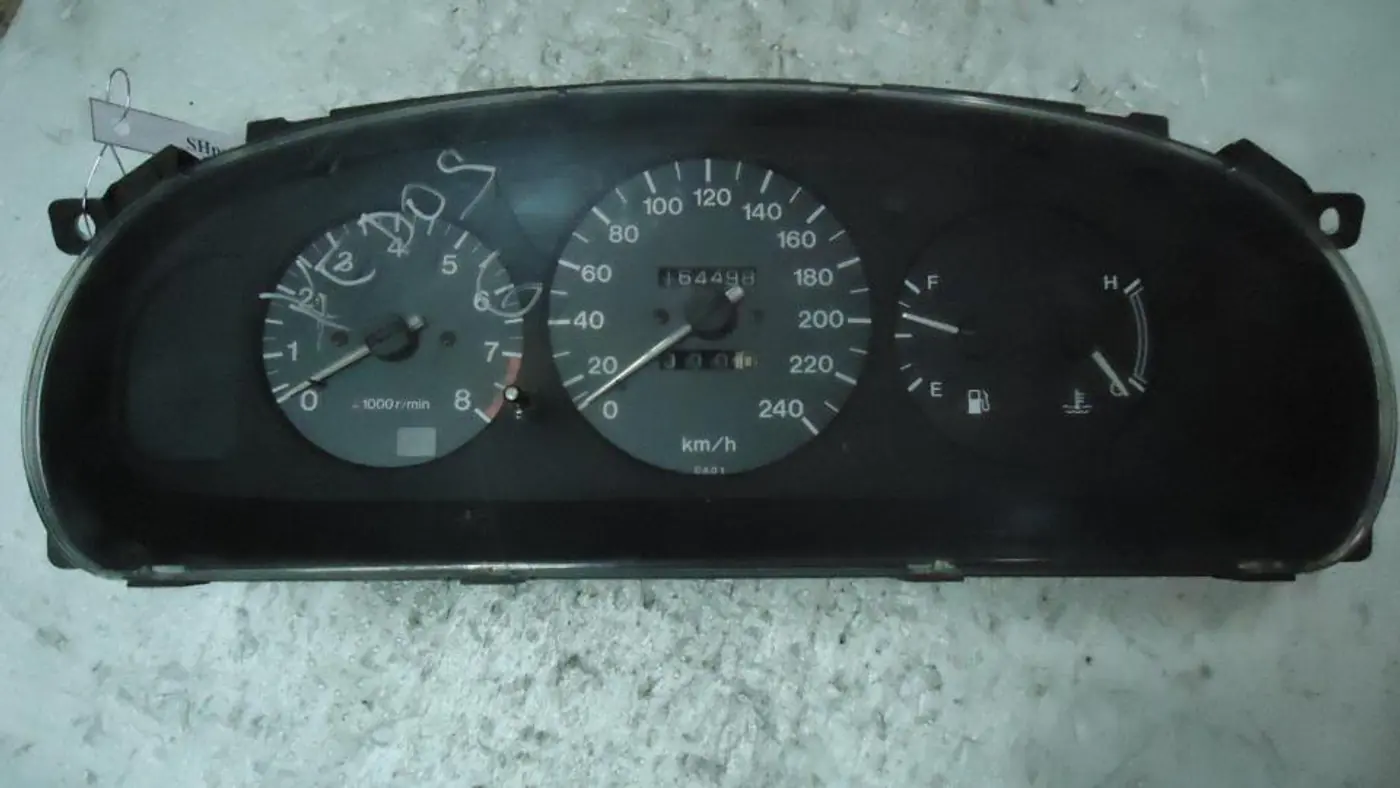 Щиток приборов (приборная панель) к Mazda Xedos 6 1994